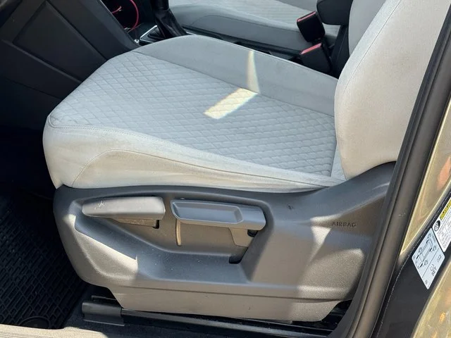 Used 2018 Gray Volkswagen 2.0T S image 27