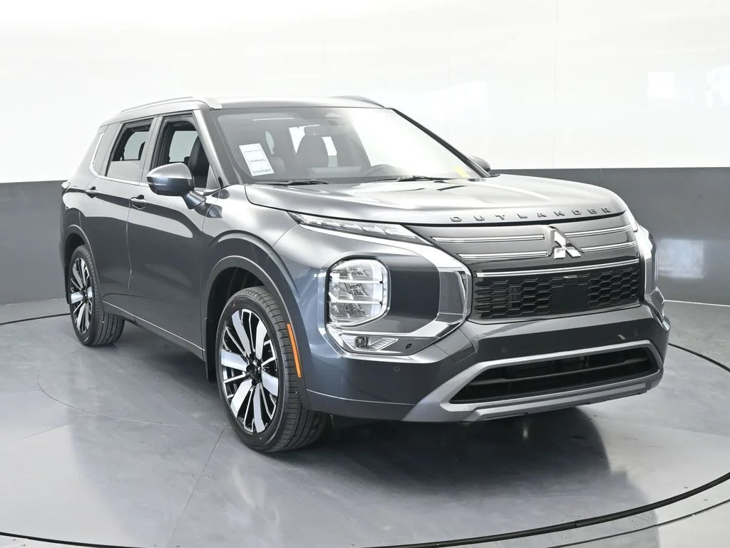 New 2026 Gray Mitsubishi SEL image 9