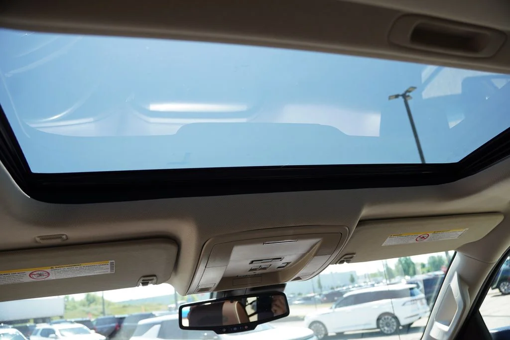 Used 2015 Black Chevrolet High Country image 20