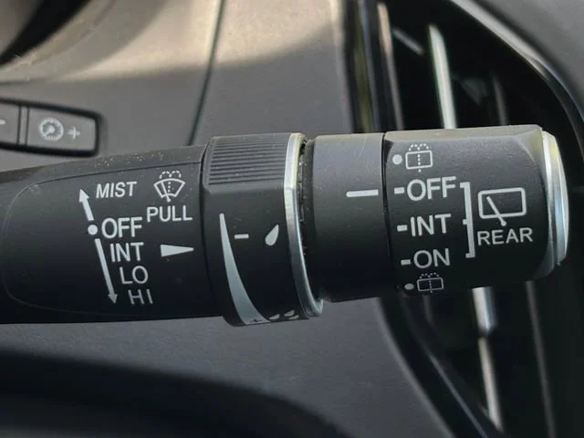 Certified Used 2025 Liquid Carbon Metallic Acura Base image 14