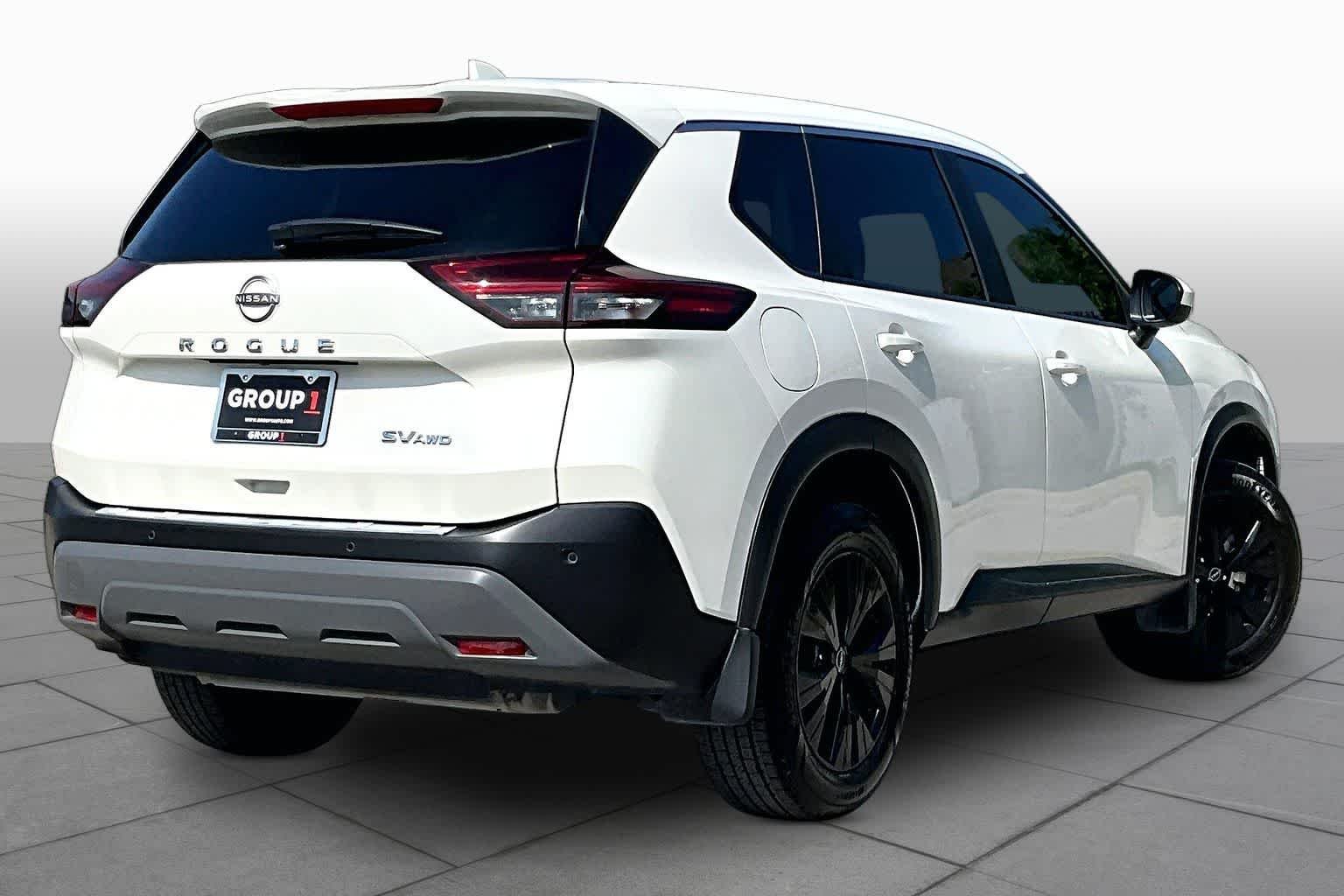 Used 2023 Pearl White Tricoat Nissan SV image 13