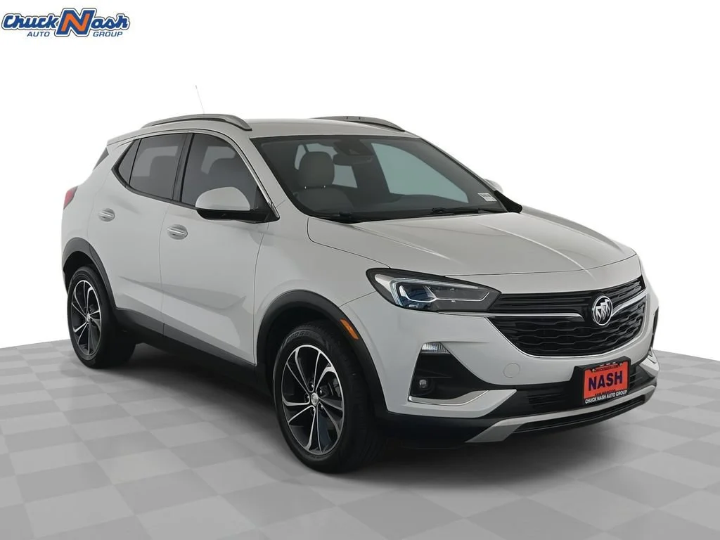 Used 2022 SUMMIT WHITE Buick Essence image 1