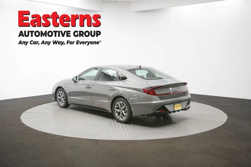Used 2023 Gray Hyundai SEL image 59