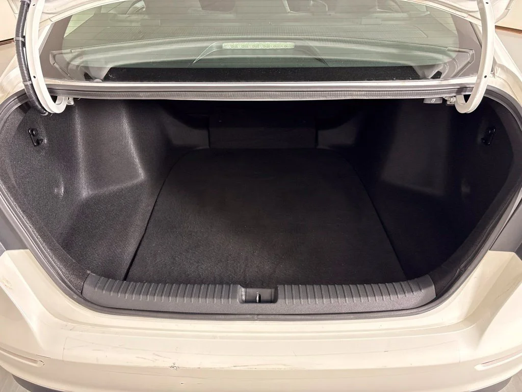 Used 2024 White Honda LX image 23