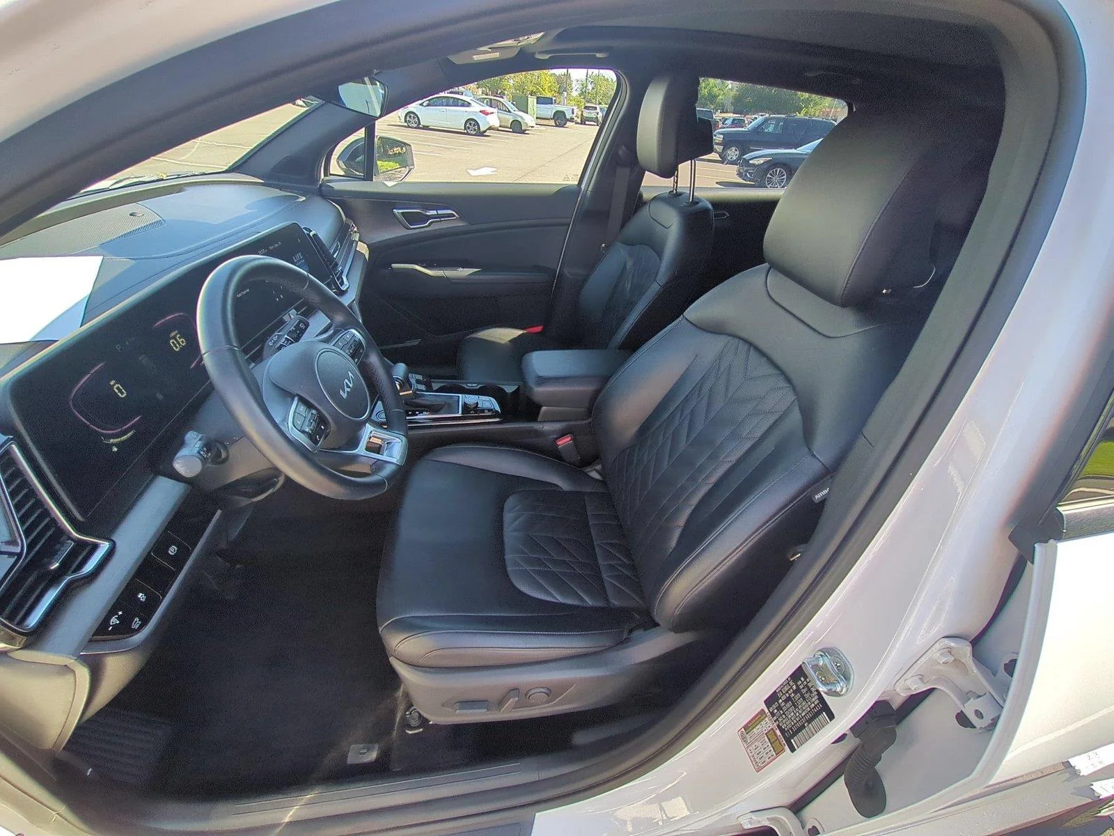 Used 2024 Glacial White Pearl Kia X-Line image 17