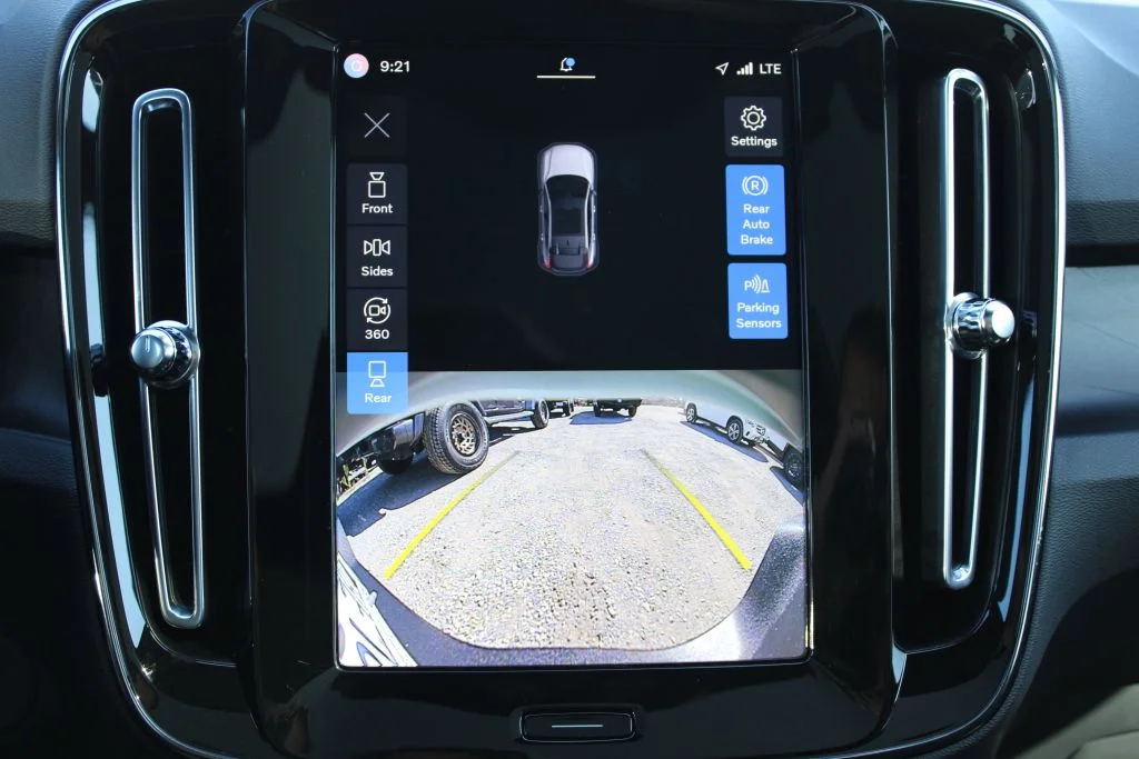 Used 2022 White Volvo Ultimate image 20
