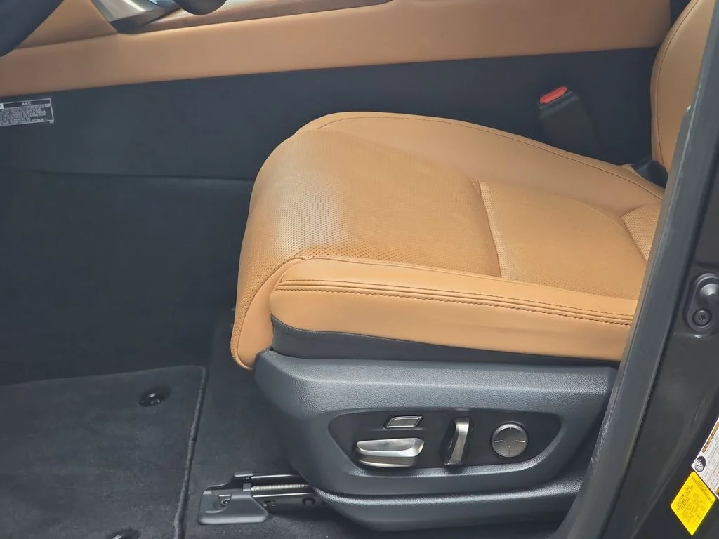 Certified Used 2024 CAVIAR Lexus 600 Luxury image 33