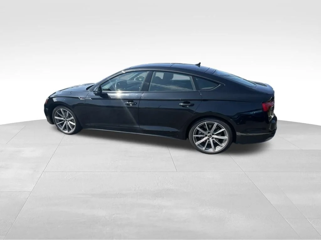 Used 2025 Black Audi 45 S line Premium image 9