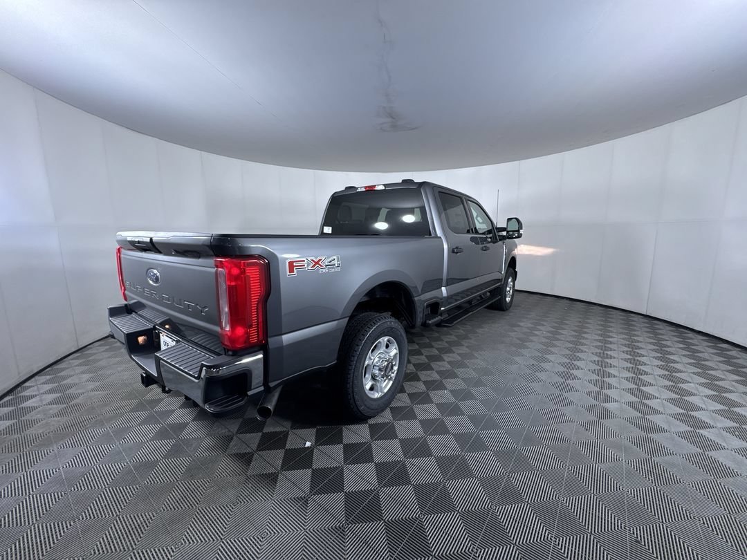New 2026 Carbonized Gray Metallic Ford XLT image 8