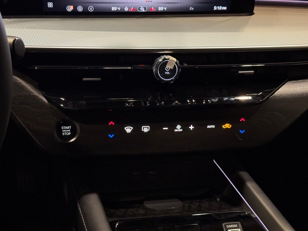 New 2026 White Nissan SL image 11