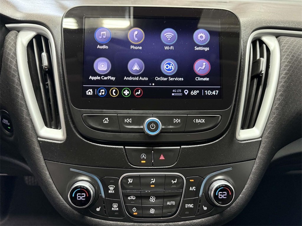 2024 Chevrolet Malibu 1LT photo 3