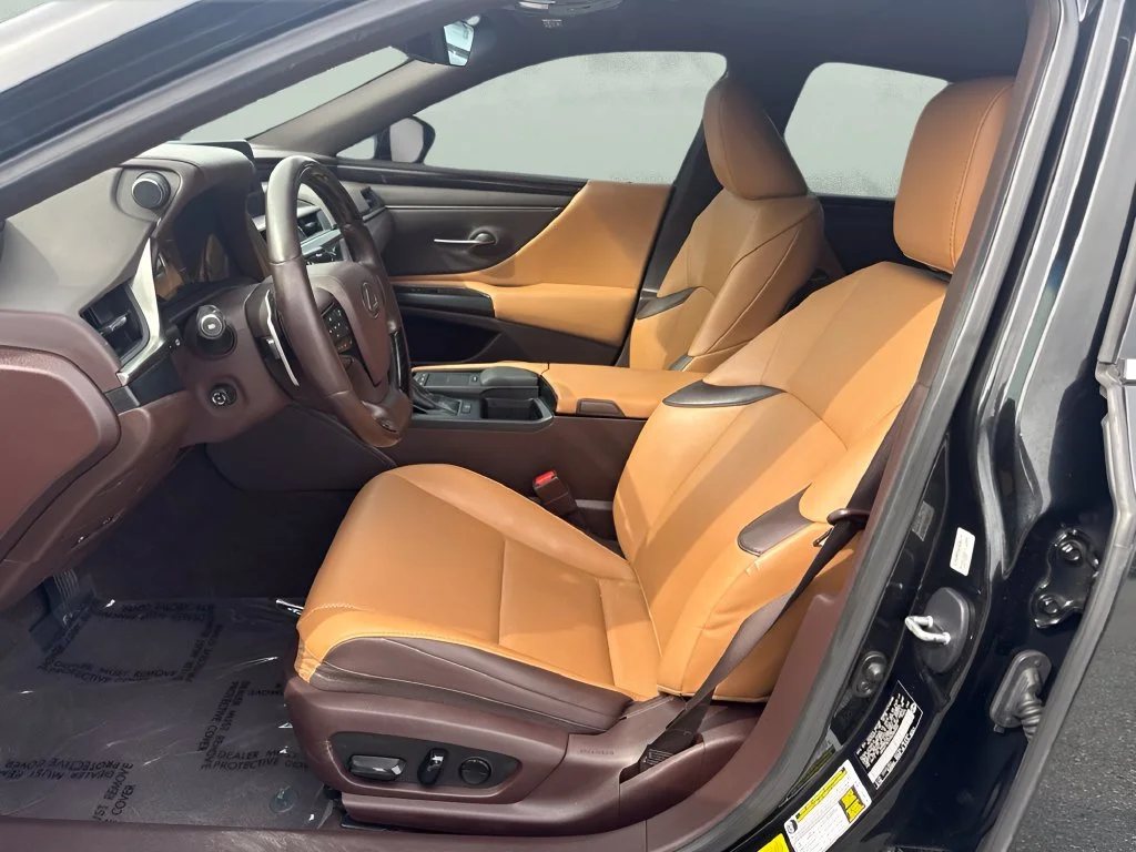 Used 2021 Black Lexus 350 image 9