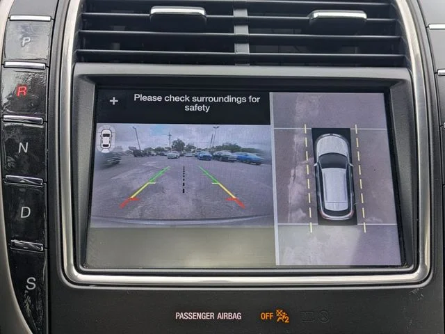 Used 2019 Gray Lincoln Reserve image 21