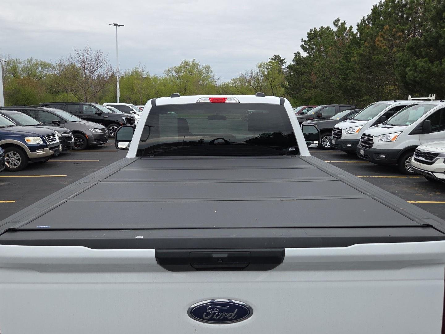 Used 2025 Oxford White Ford XLT image 14