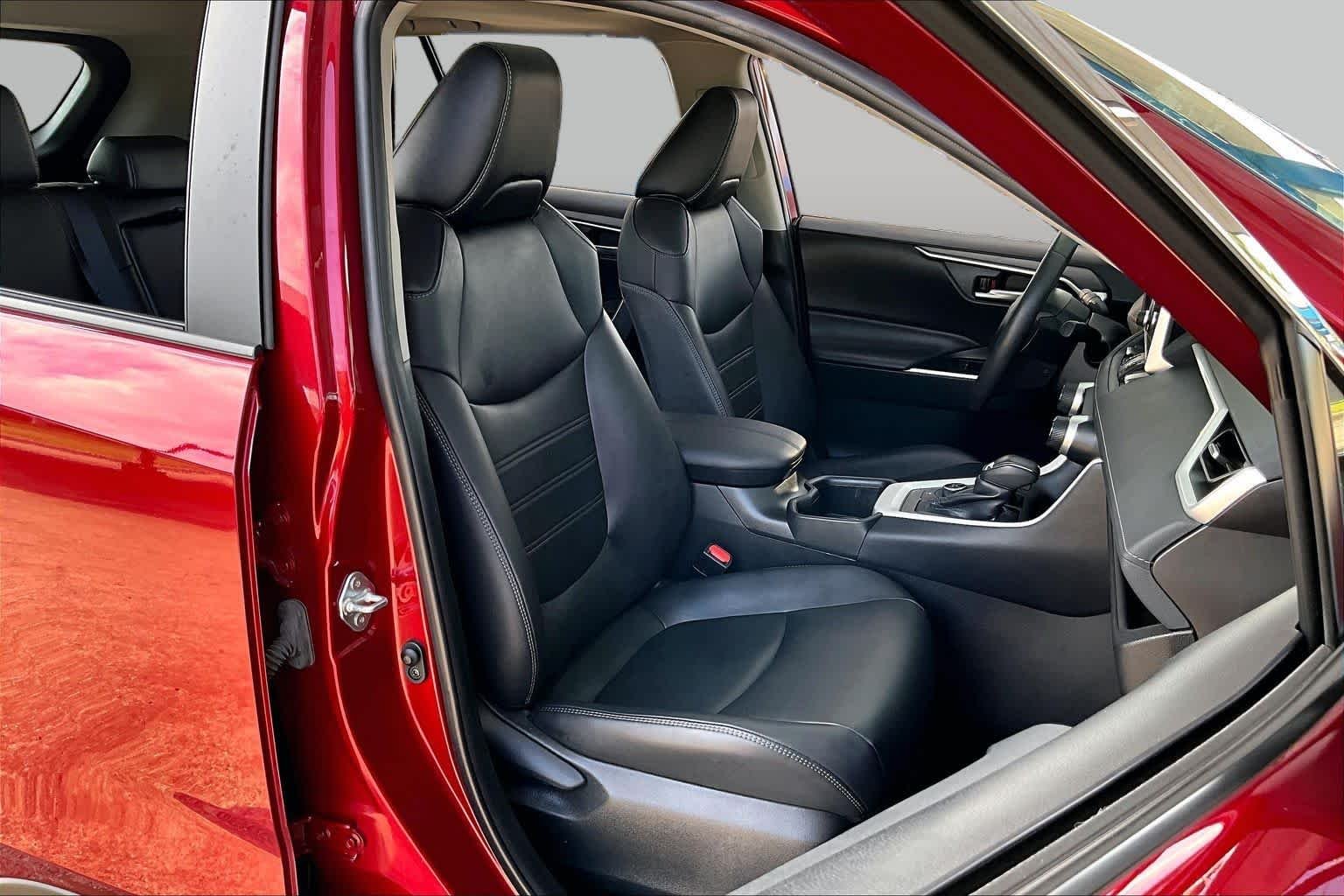 Used 2024 Ruby Flare Pearl Toyota Hybrid XLE Premium image 9