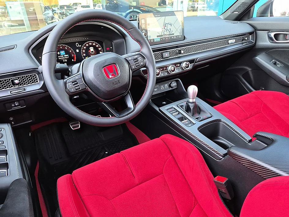 Used 2025 RALLYE RED Honda TYPER image 30