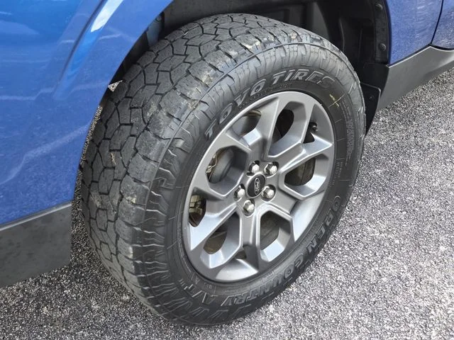 Used 2023 Blue Metallic Ford XLT image 9