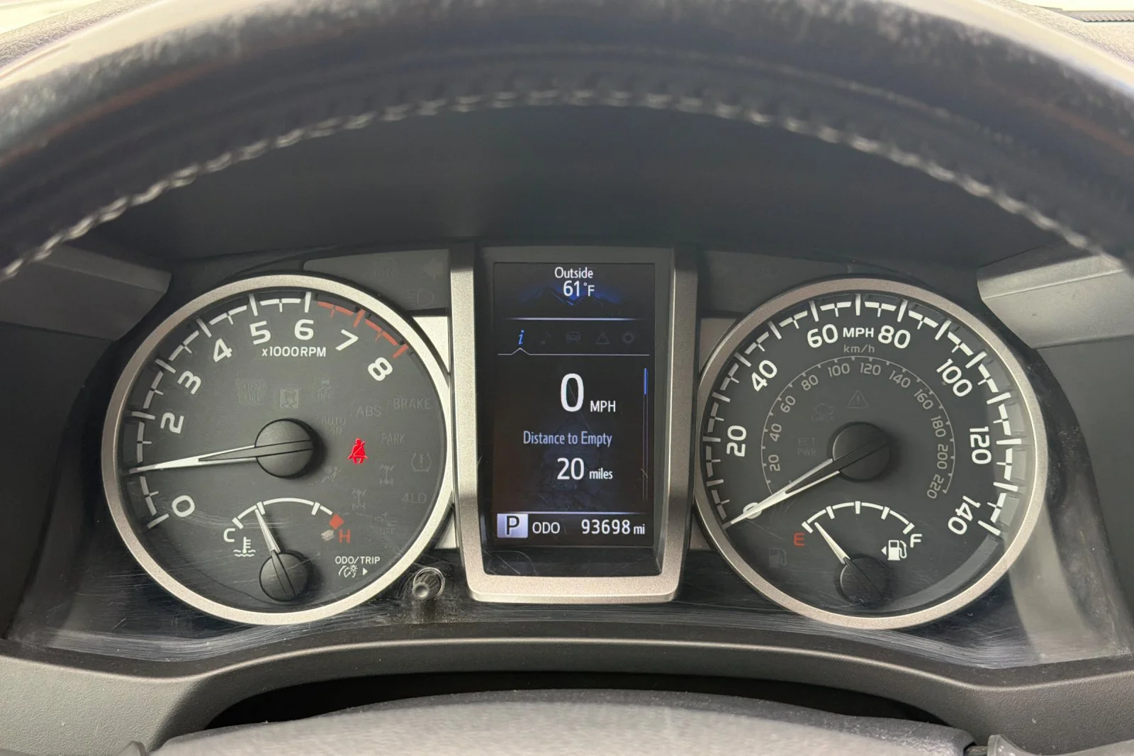 Used 2018 White Toyota SR5 image 30