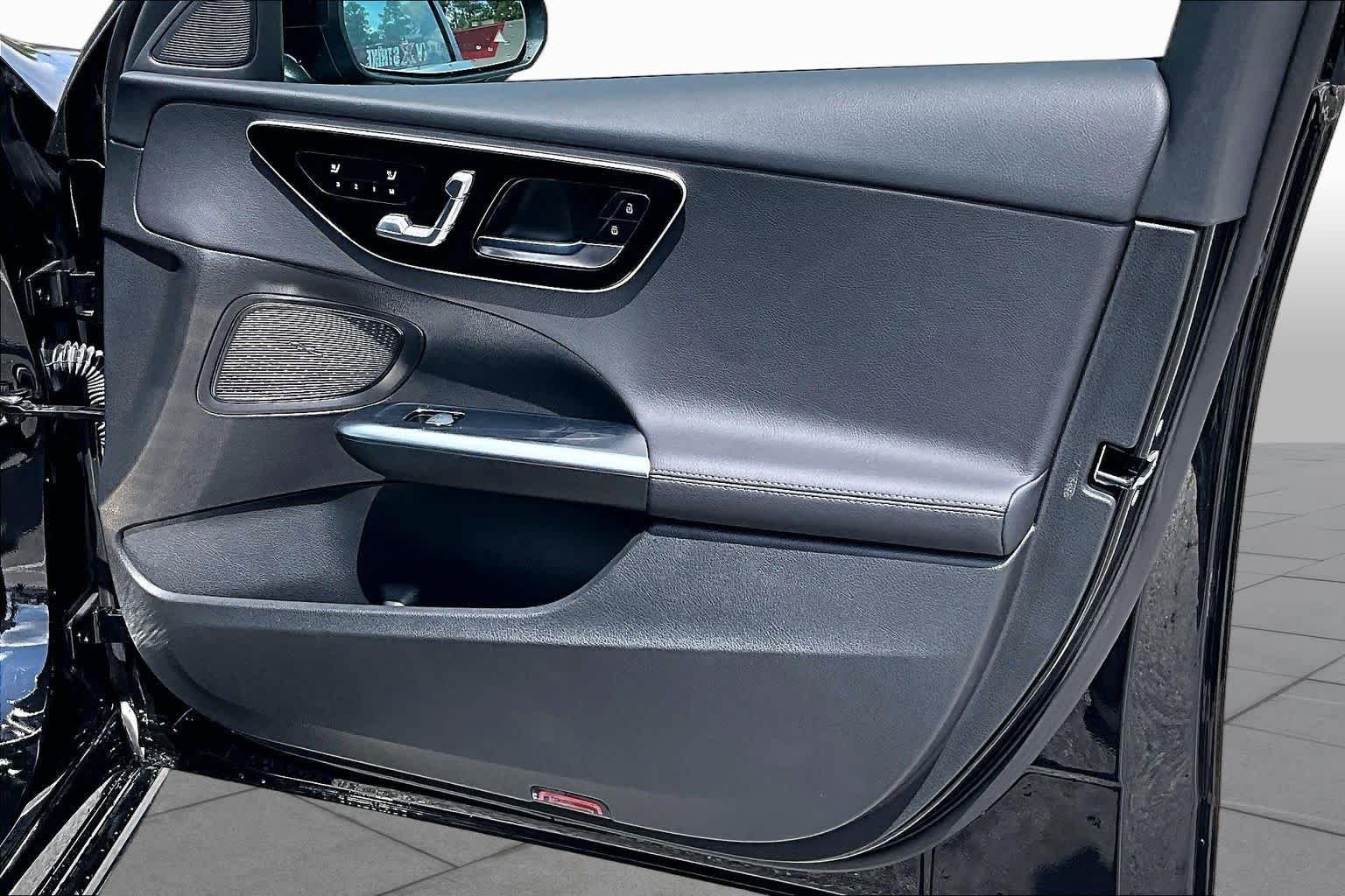 Used 2025 Black Mercedes-Benz C 300 image 23