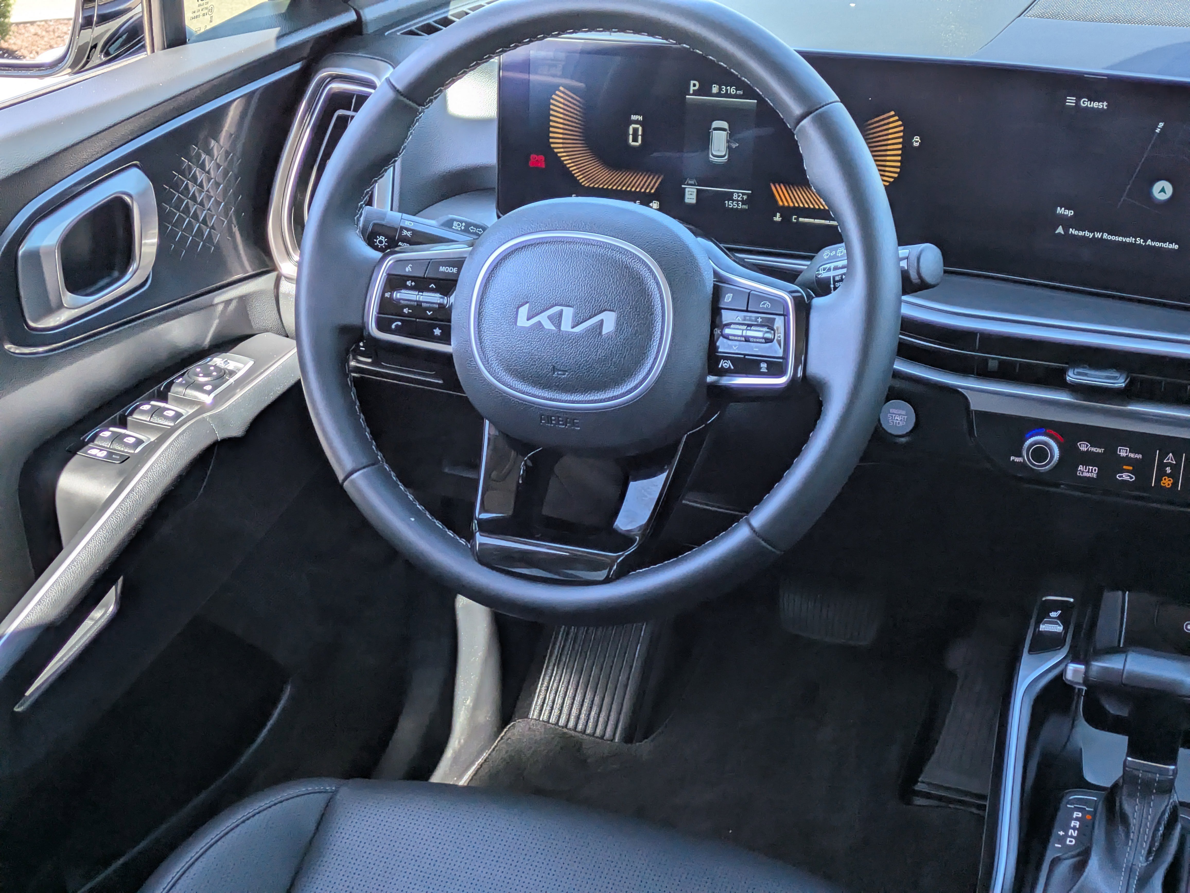 2025 Kia Sorento S - Photo 17