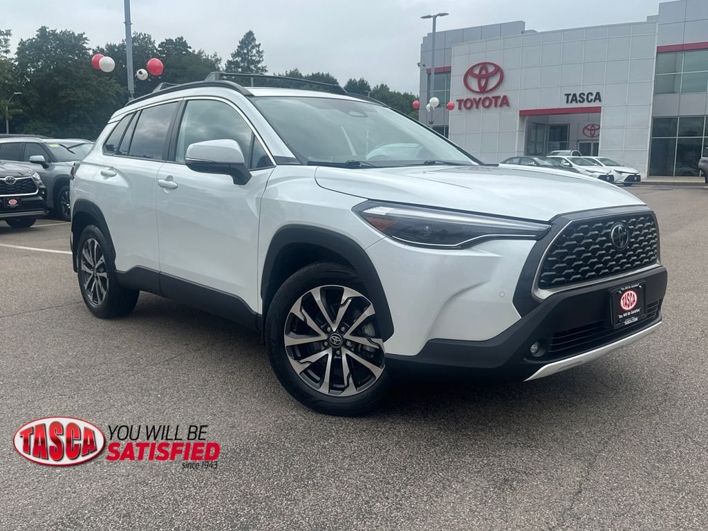 Used 2023 Beige Toyota XLE image 1
