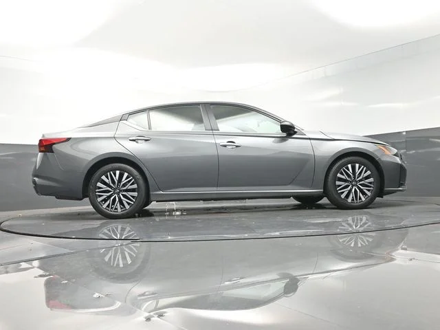 Used 2025 Gray Nissan 2.5 SV image 48