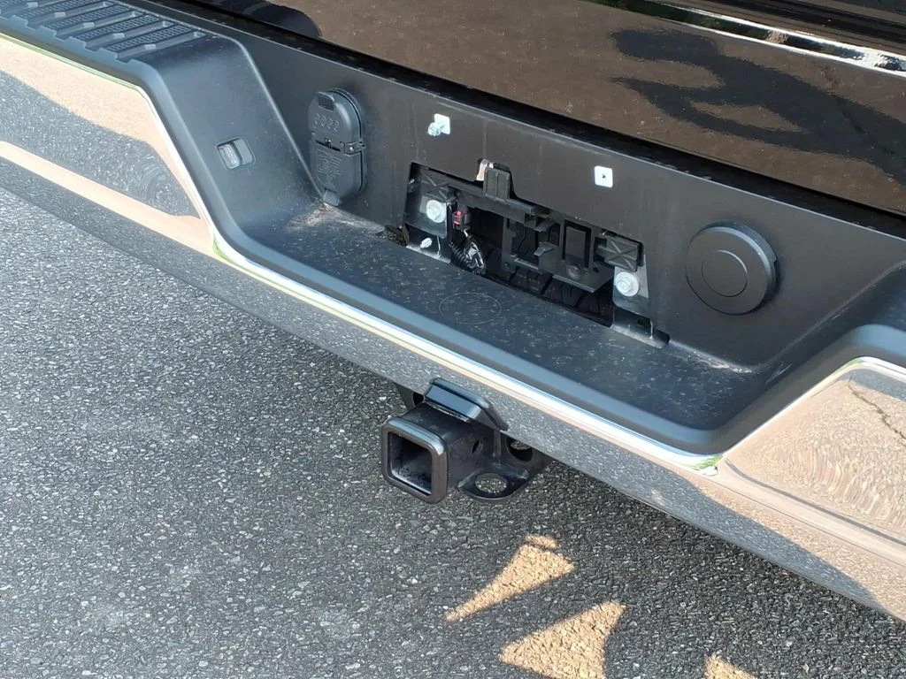 Used 2025 Black Chevrolet LT image 30