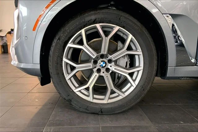 2026 BMW X7 40i - Photo 12