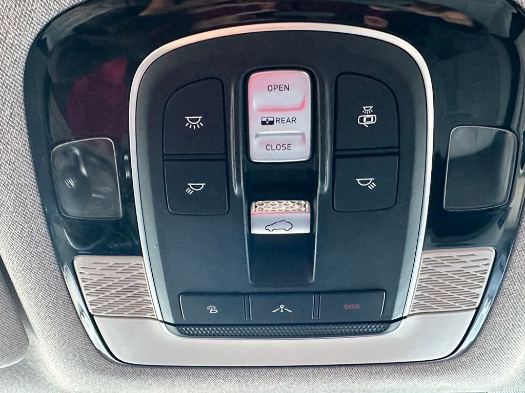 2021 Hyundai Palisade Limited - Photo 19