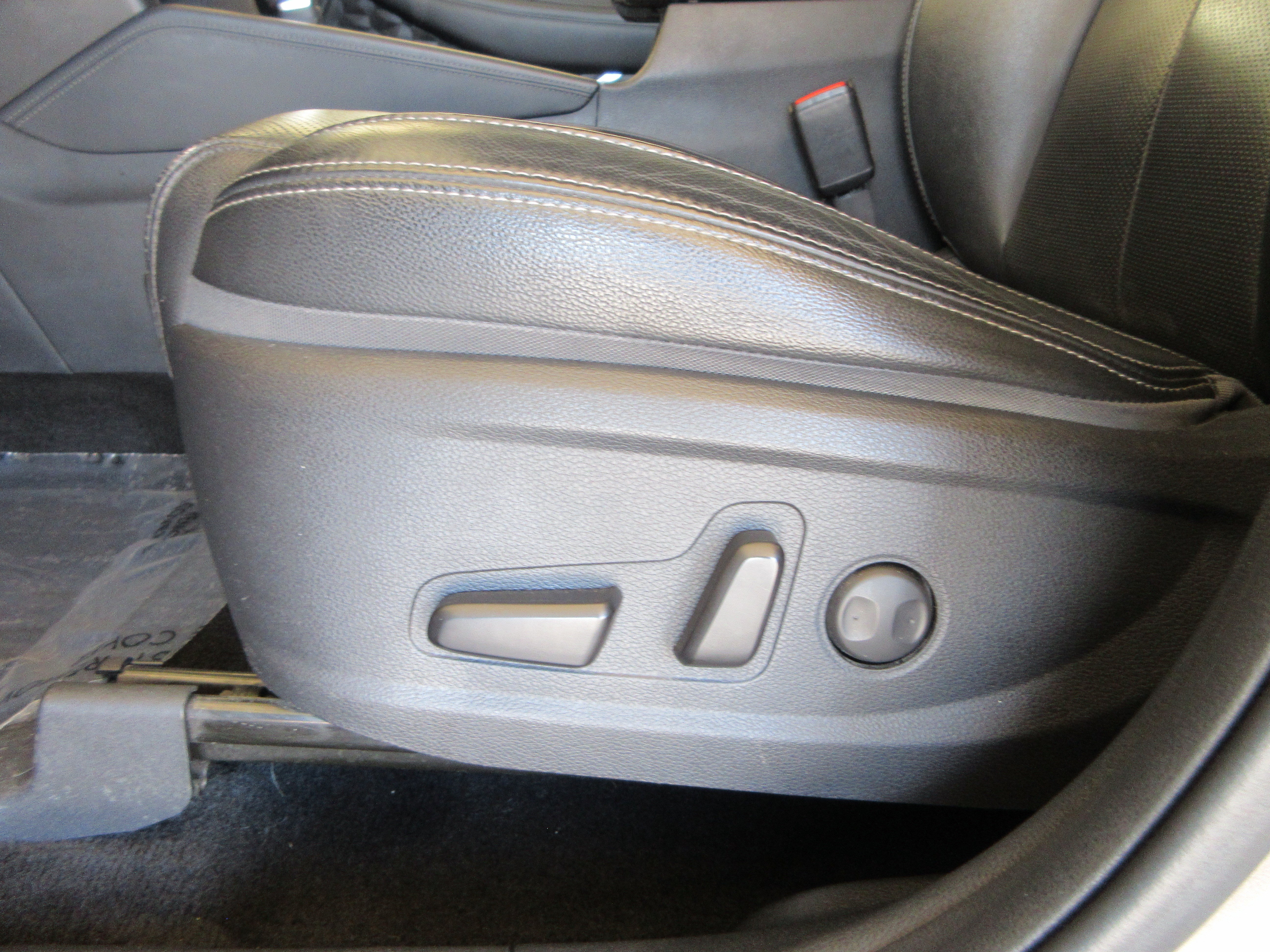 Used 2019 Earthy Bronze Hyundai Limited image 35