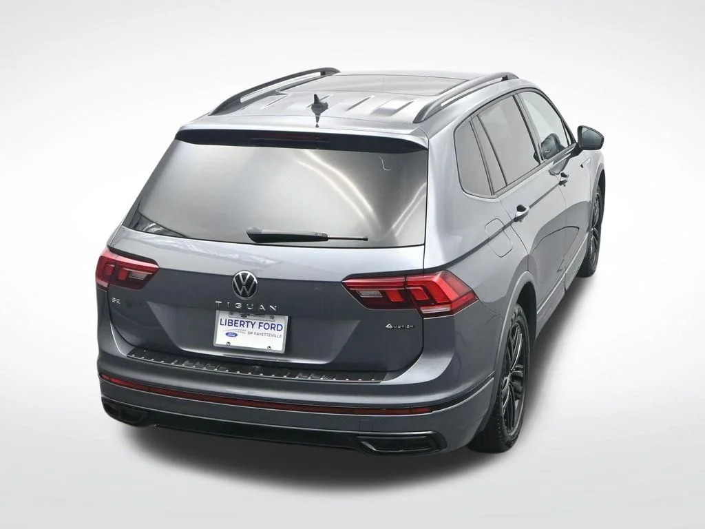 Used 2022 Gray Volkswagen 2.0T SE R-Line Black image 33