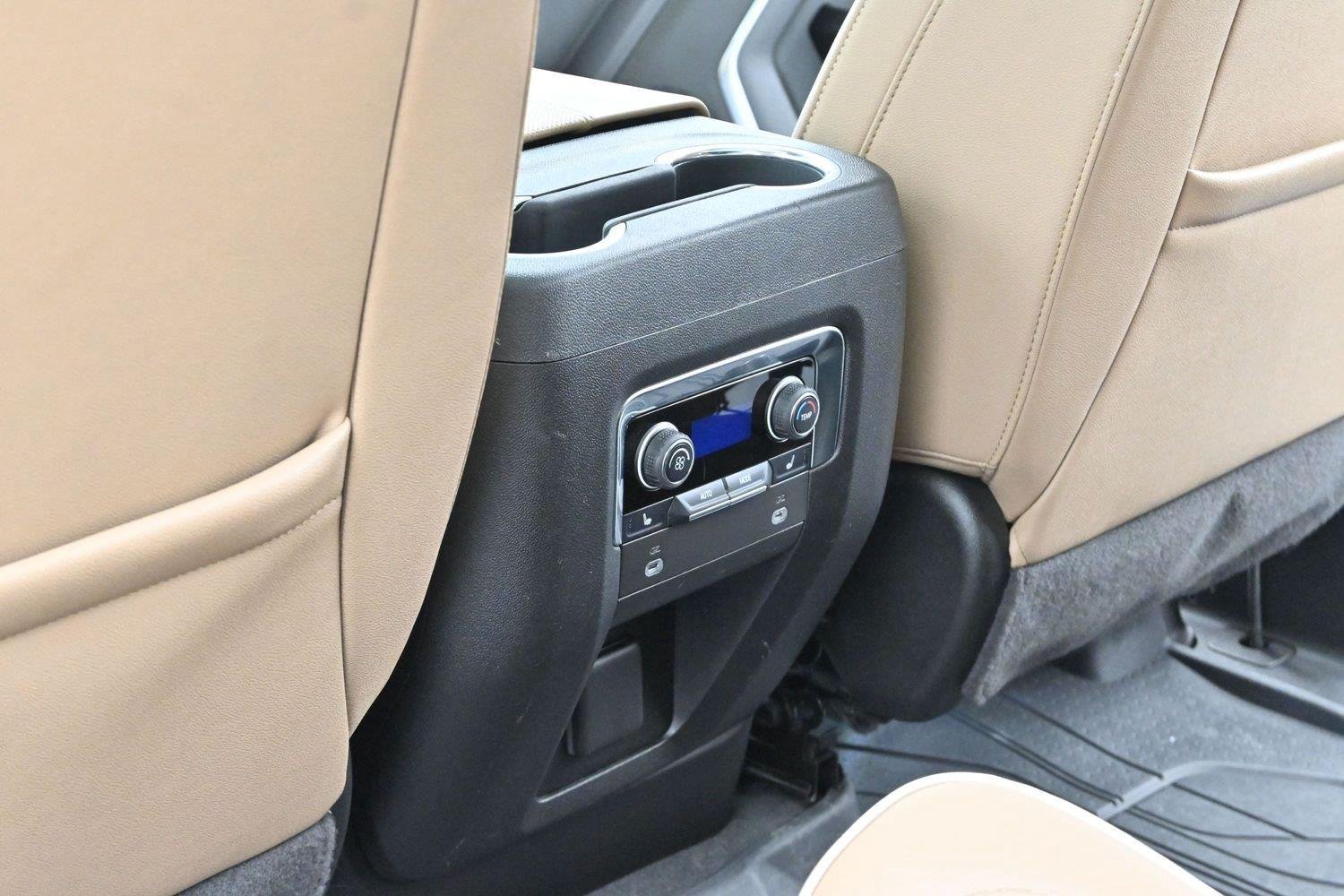 Used 2024 Summit White Chevrolet Premier image 33