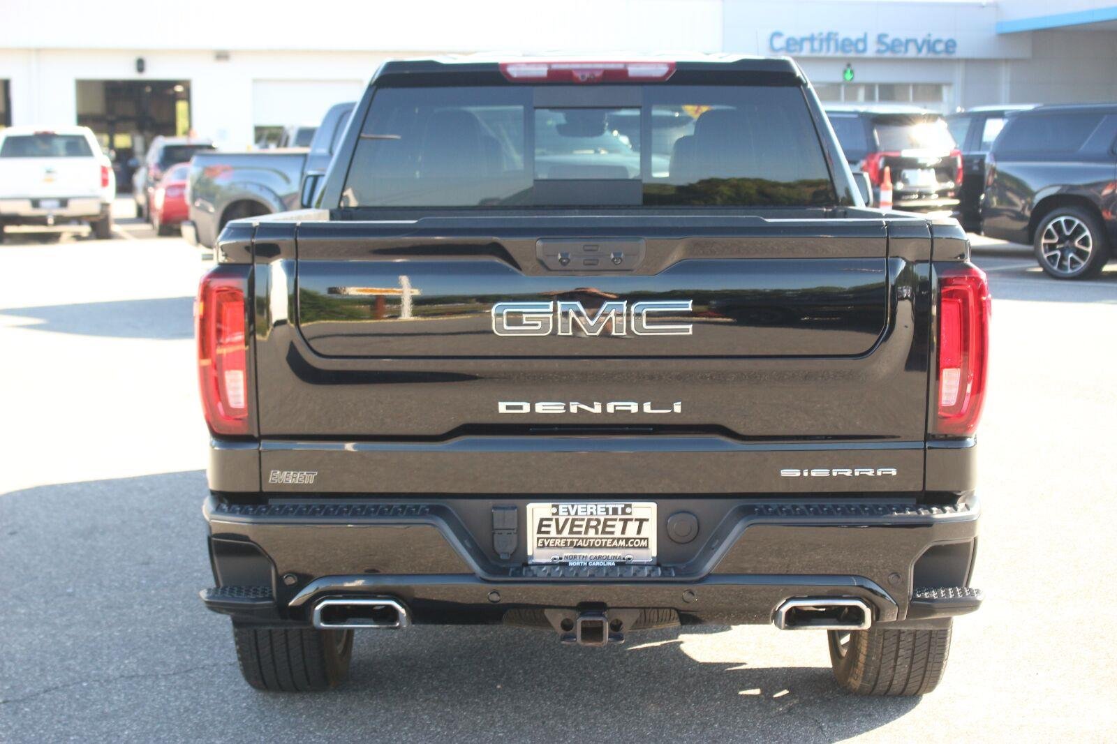 Used 2024 Onyx Black GMC Denali Ultimate image 6