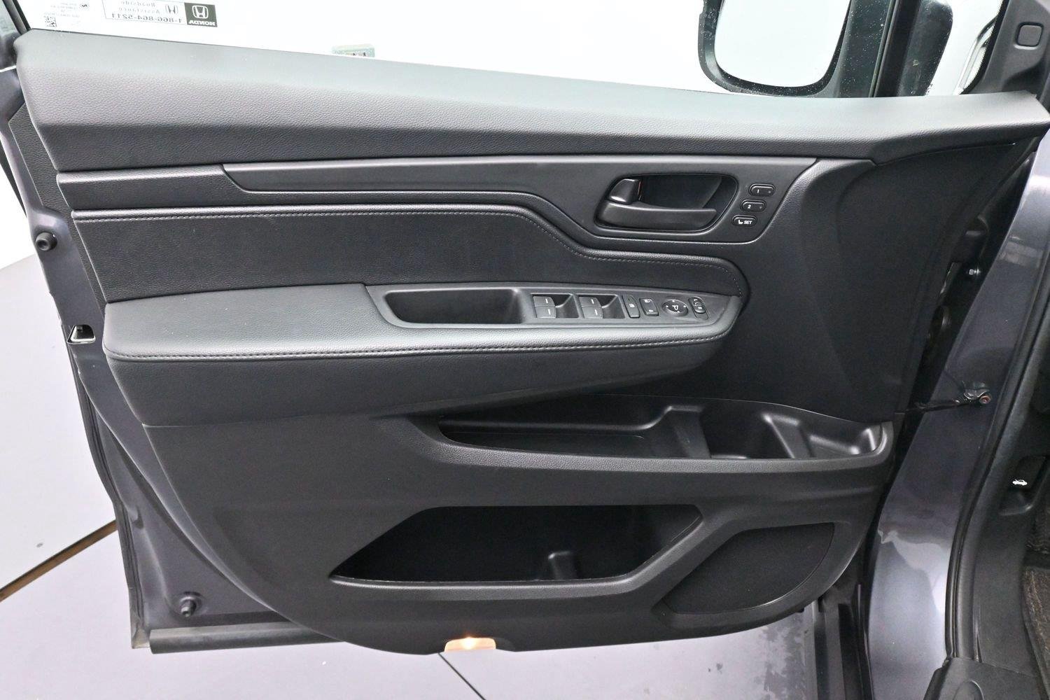 Used 2025  Honda EX-L image 12