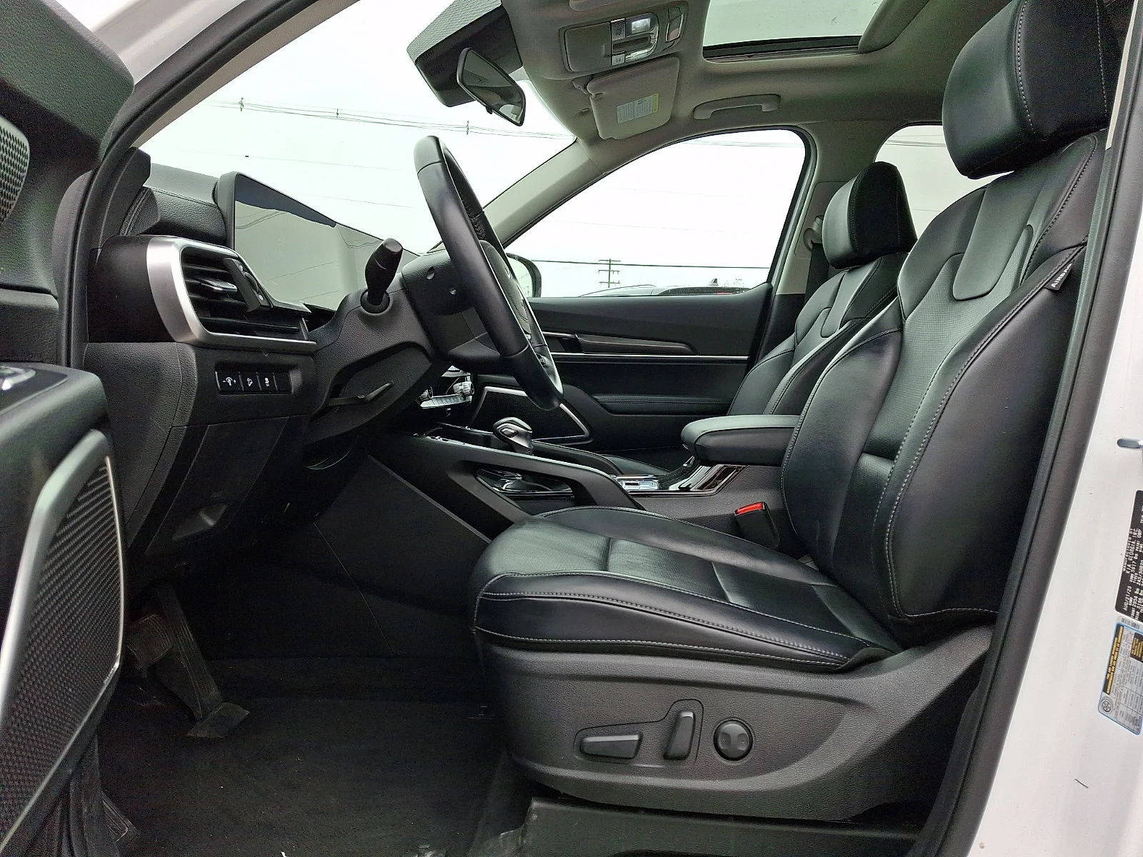Certified Used 2024 White Kia S image 13