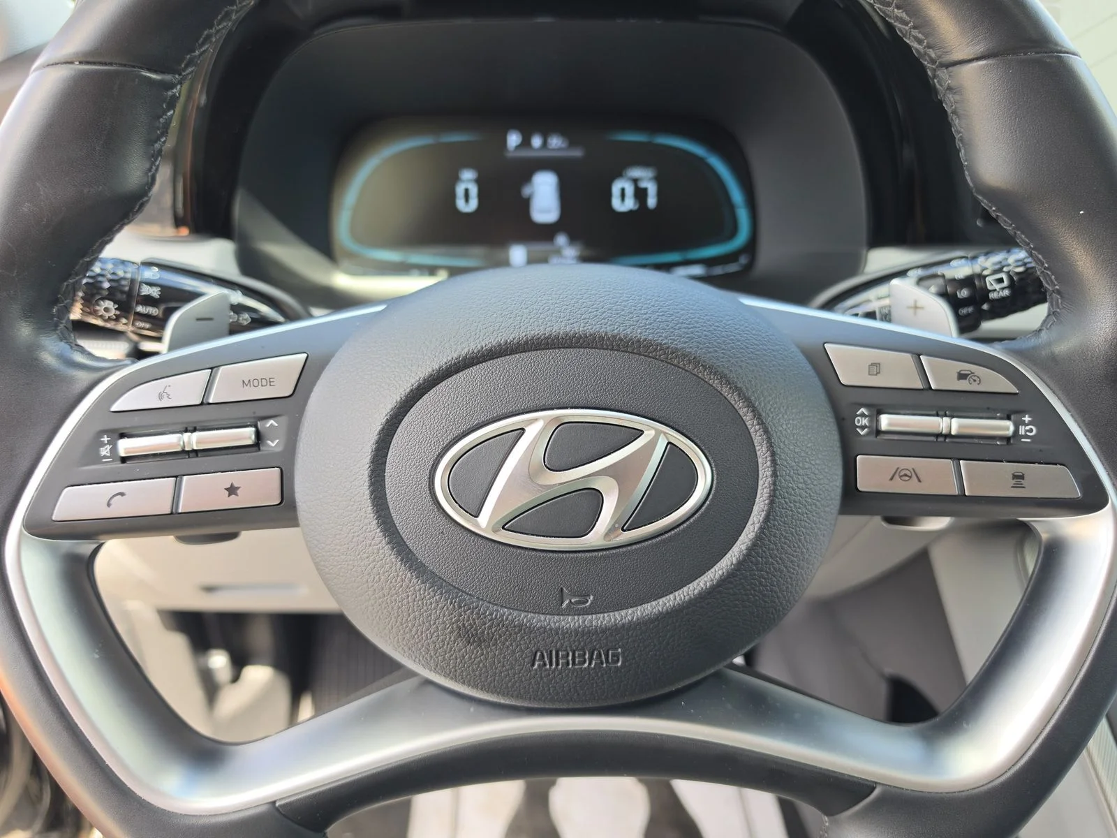 Used 2023 Black Hyundai SEL image 33