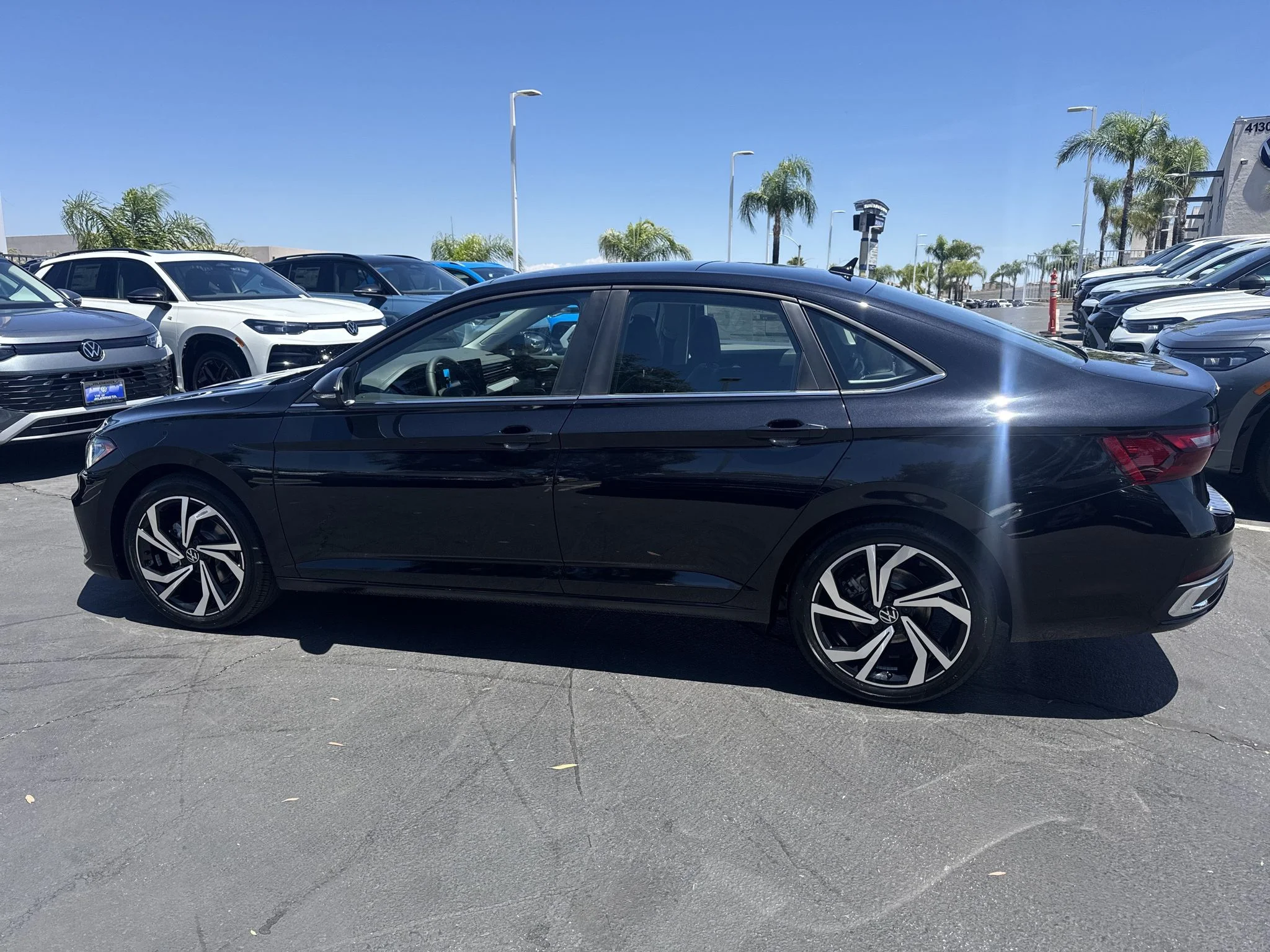 New 2026 Deep Black Pearl Volkswagen SEL image 4