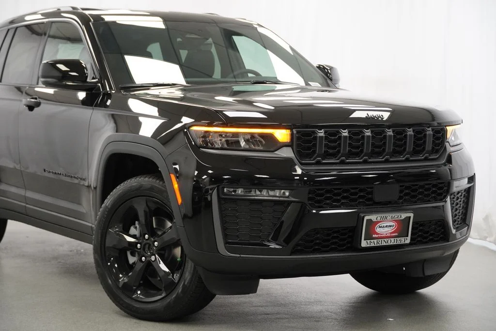 New 2027 High Gloss Black Jeep Limited image 3