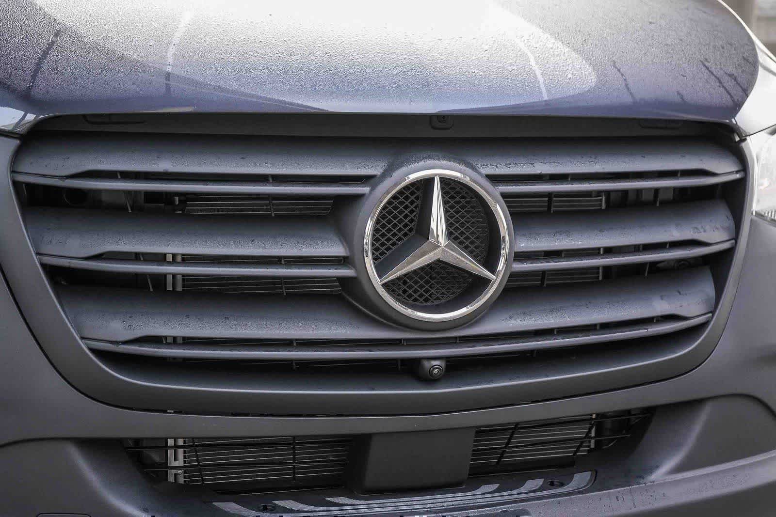 New 2026 Tenorite Gray Metallic Mercedes-Benz Cargo 144WB High Roof AWD 2.0L I4 Diesel Turbo HO image 5