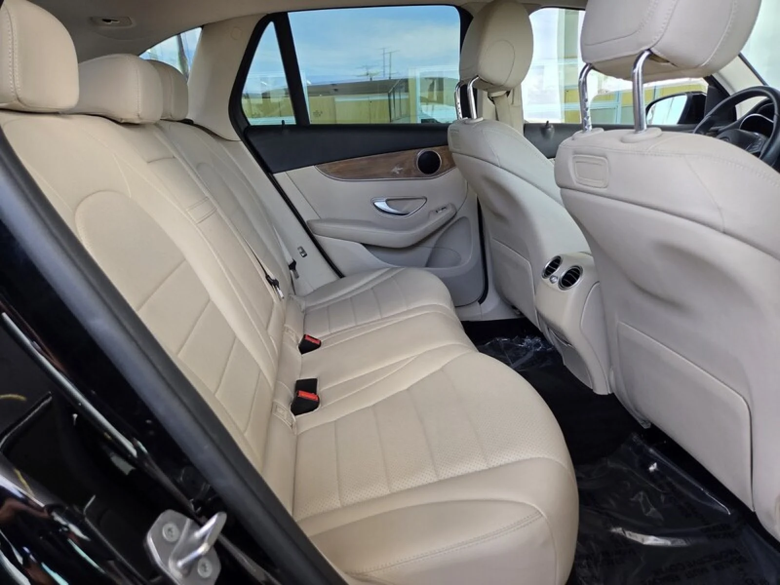 Used 2018 Black Mercedes-Benz GLC 300 image 18
