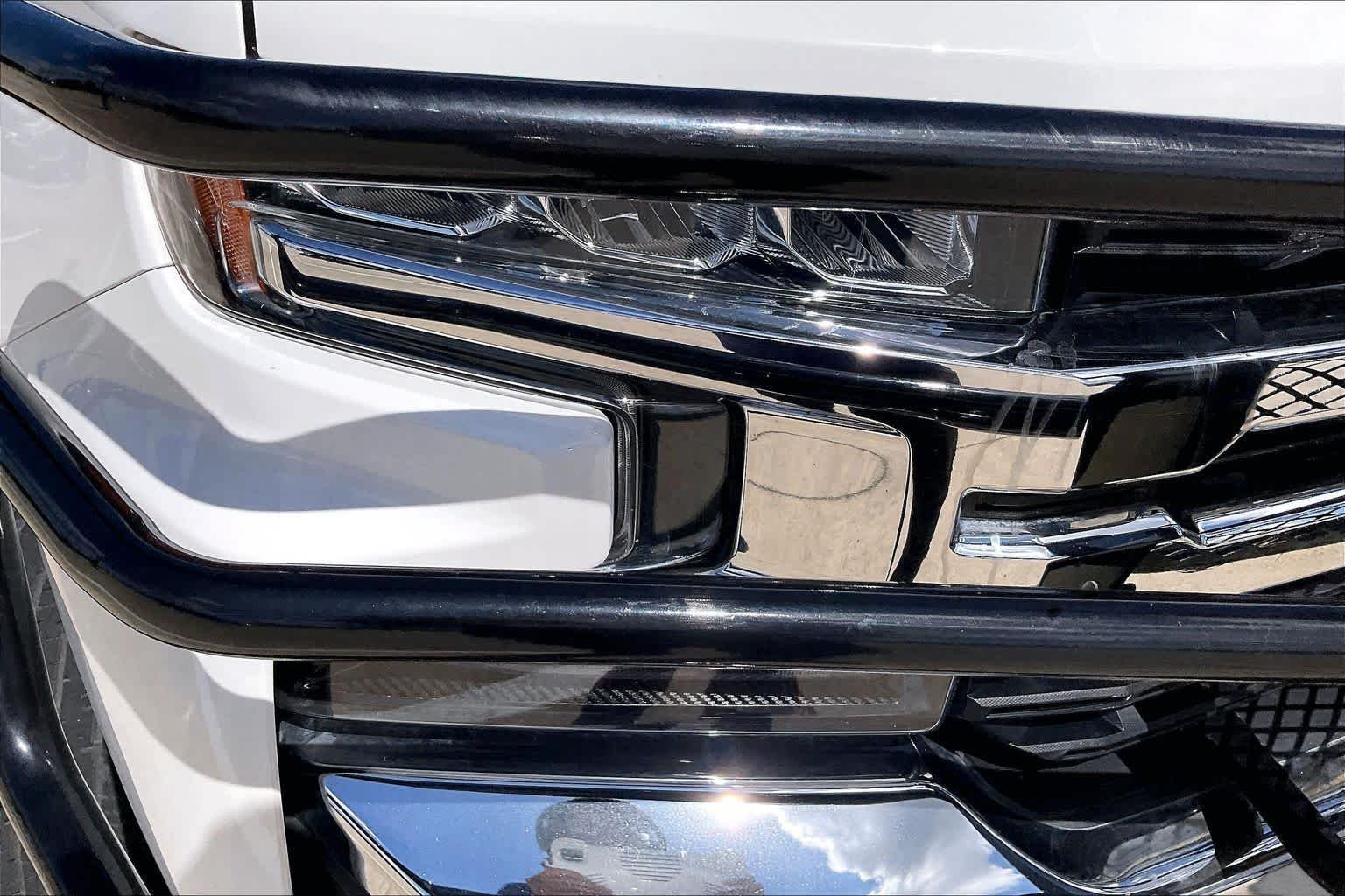 Used 2019 Summit White Chevrolet LT image 26