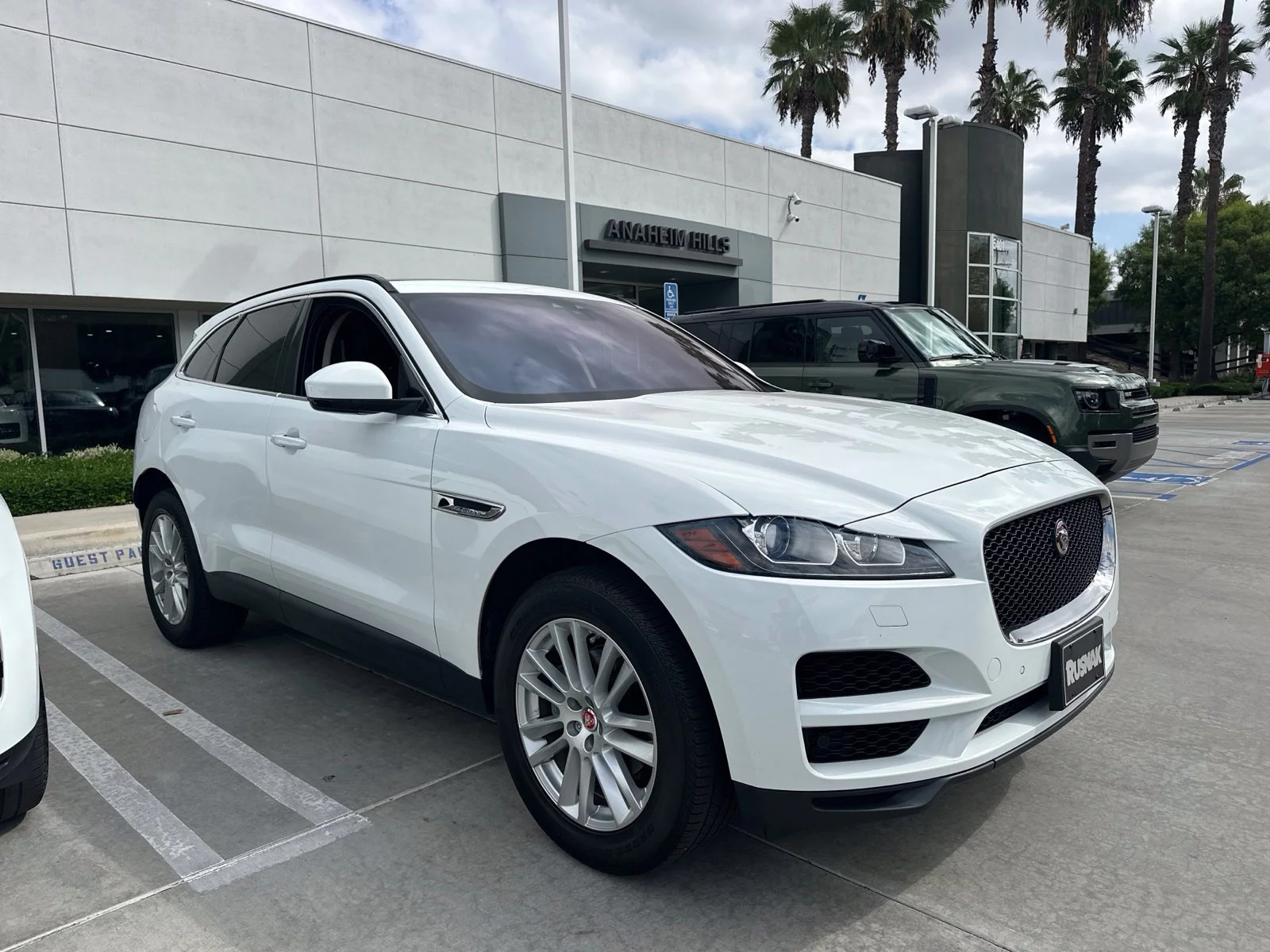 Used 2019 White Jaguar 25t Prestige image 2