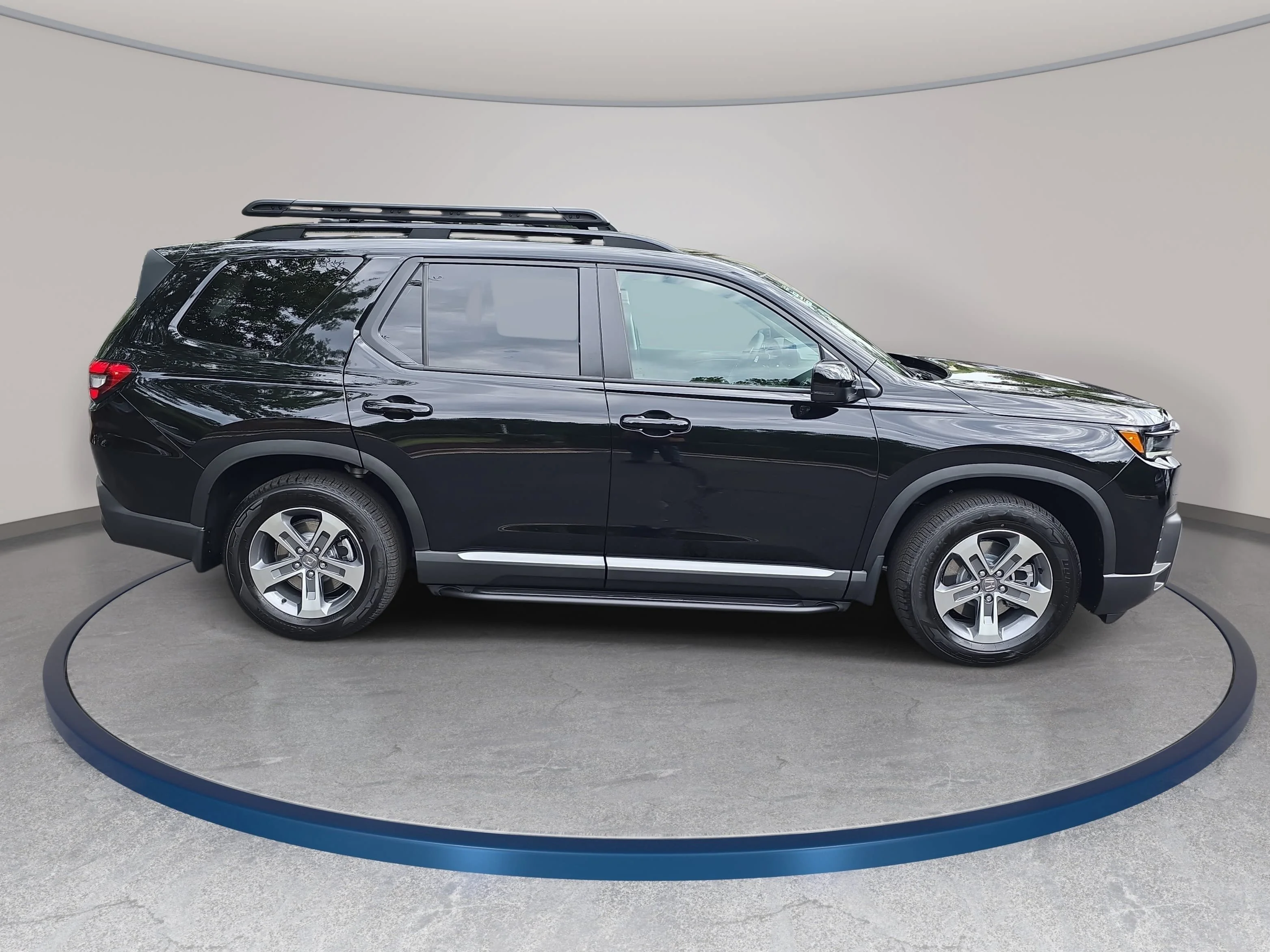 New 2026 Crystal Black Pearl Honda EX-L image 4