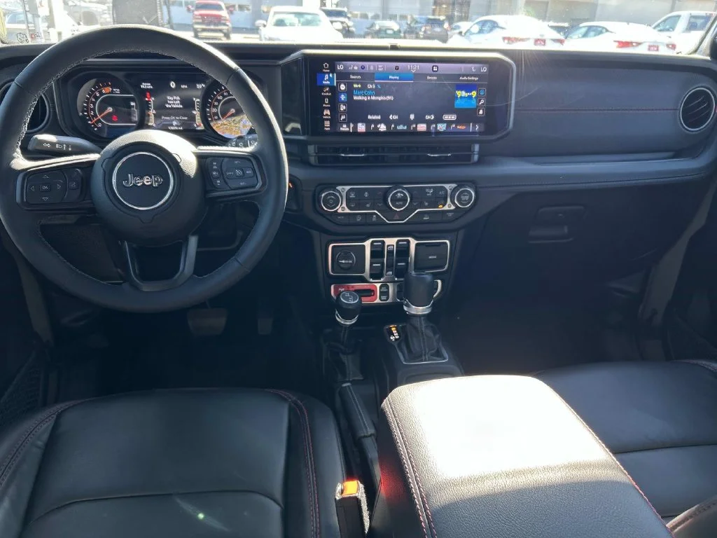 Used 2025 Green Jeep Rubicon image 9