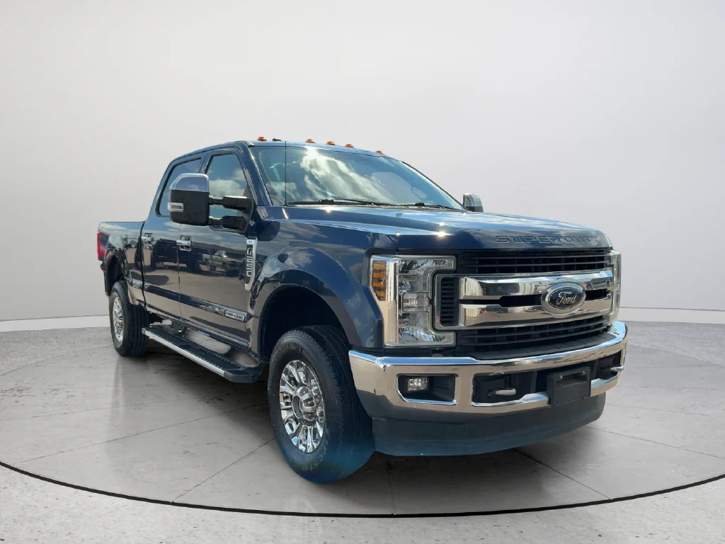 Used 2018 Blue Ford XLT image 1