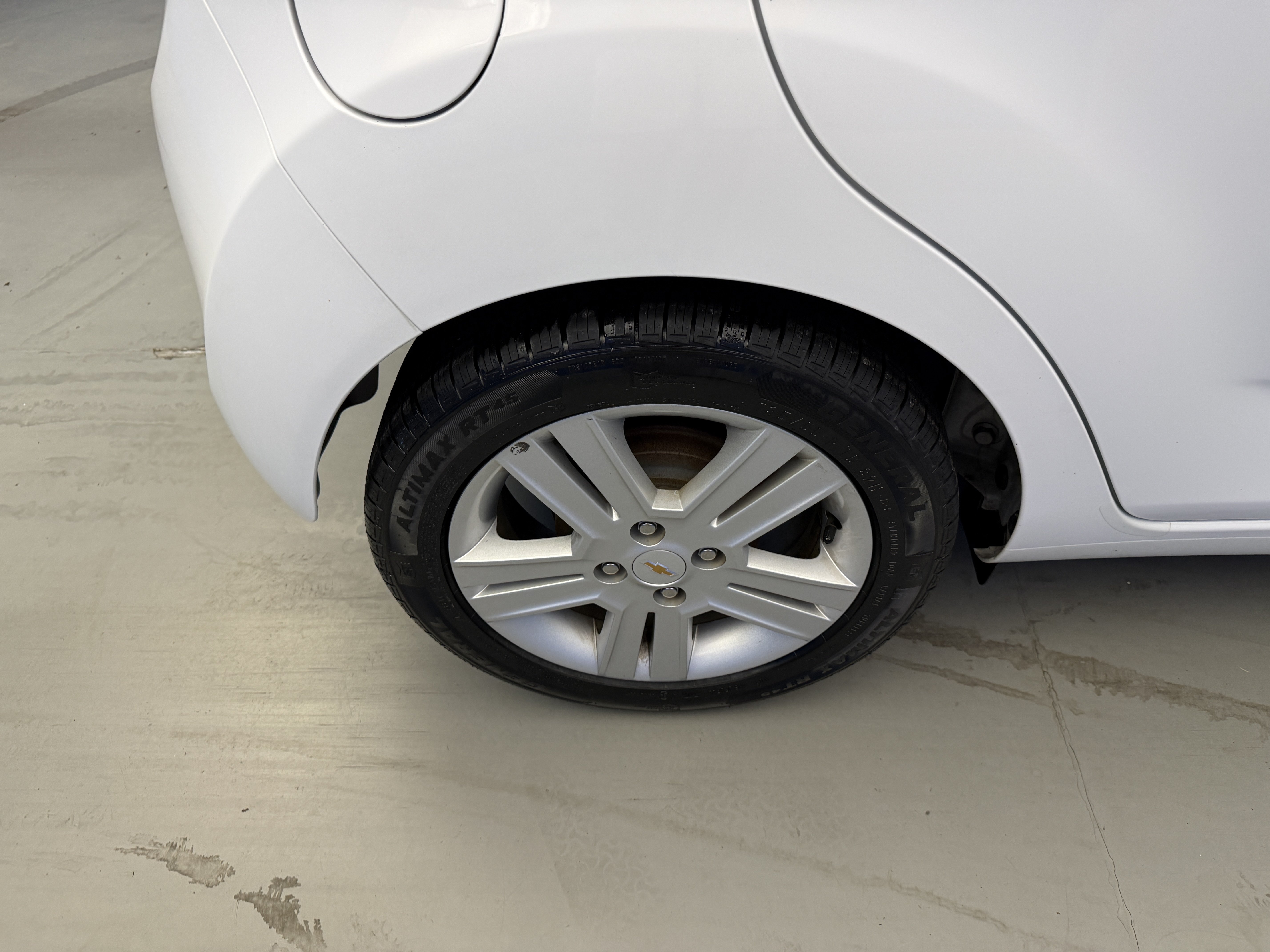Used 2015 Summit White Chevrolet LT image 8
