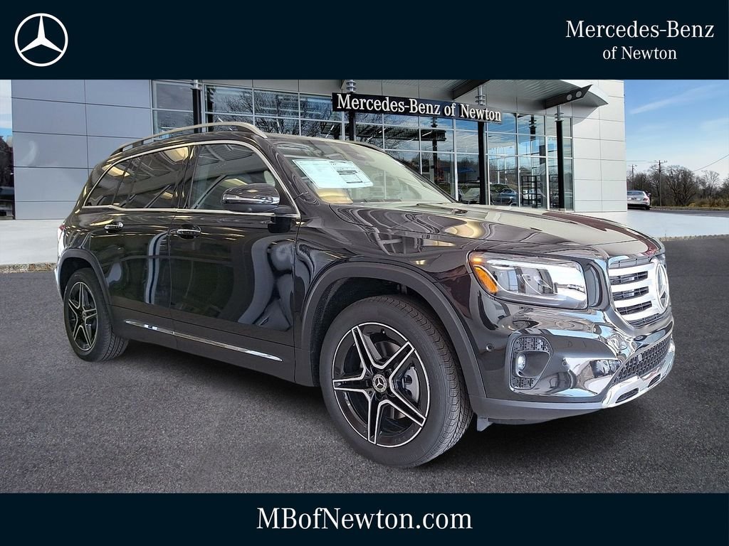 2026 Mercedes-Benz GLB GLB 250 4MATIC's photo