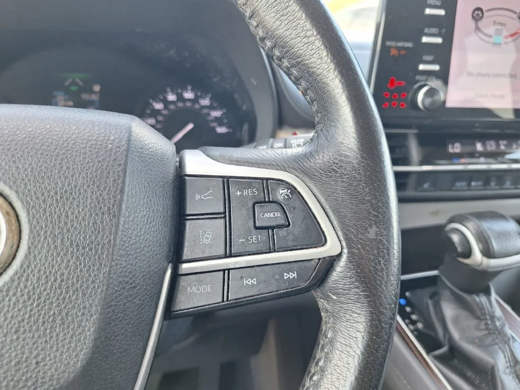Used 2023 Beige Toyota XLE image 15