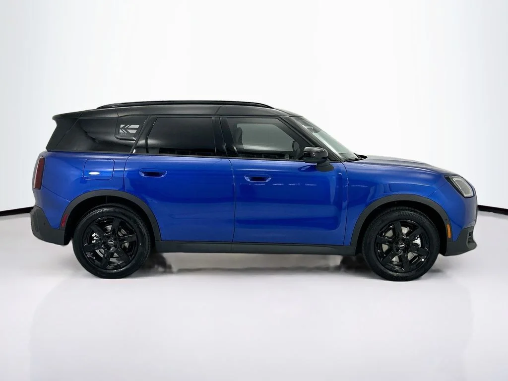 New 2026 Blazing Blue Metallic MINI Oxford Edition image 4