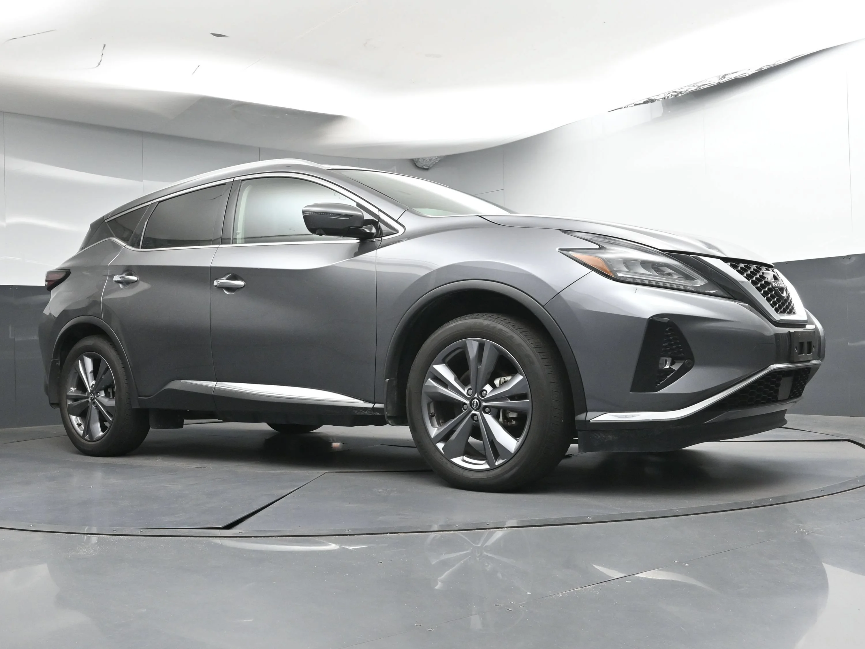 Certified Used 2024 Gun Metallic Nissan Platinum image 25